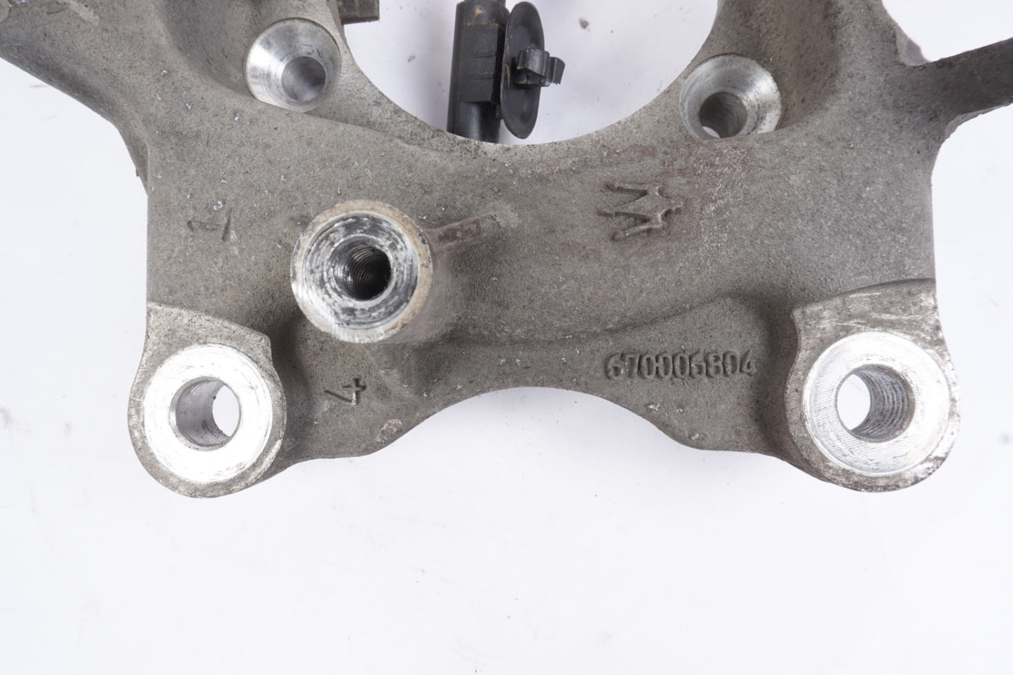 2014 - 2017 MASERATI GHIBLI REAR SUSPENSION SPINDLE KNUCKLE GENUINE OEM LH LEFT