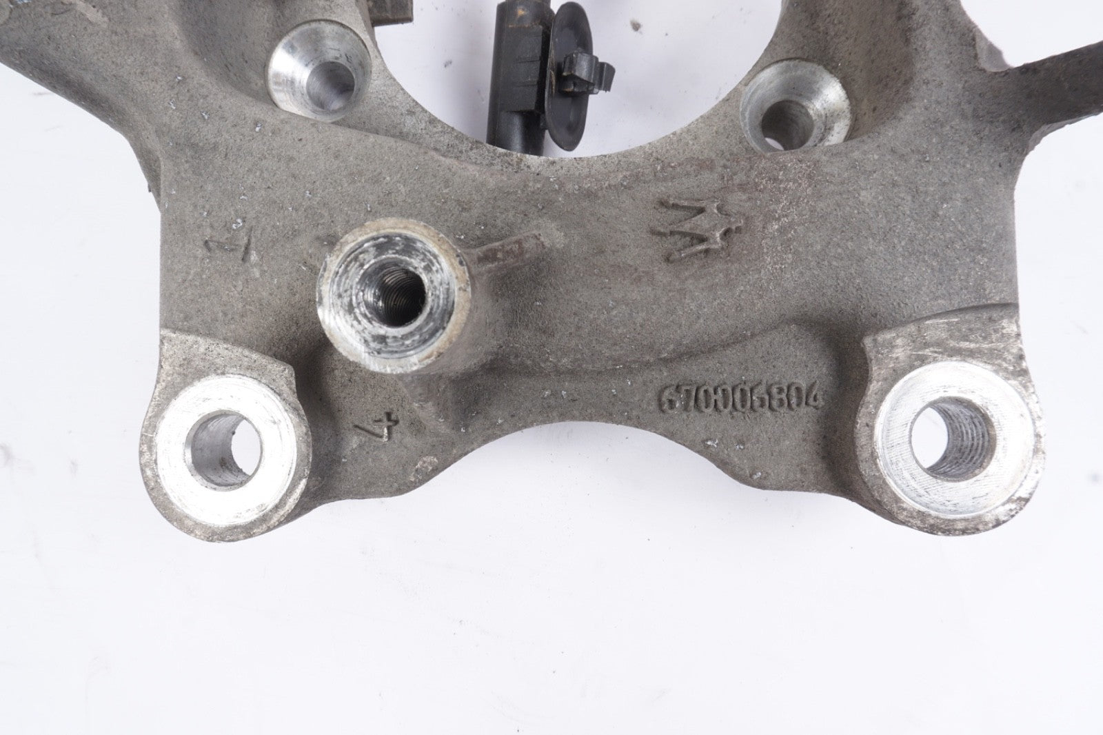 2014 - 2017 MASERATI GHIBLI REAR SUSPENSION SPINDLE KNUCKLE GENUINE OEM LH LEFT