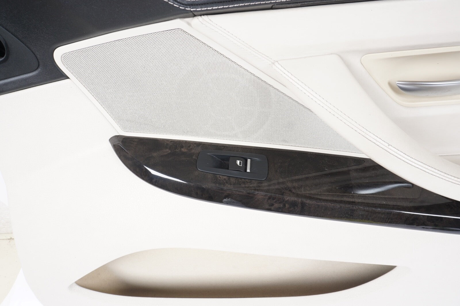 2012 - 2018 BMW 650i 640i COUPE FRONT RIGHT PASSENGER DOOR PANEL TRIM OEM