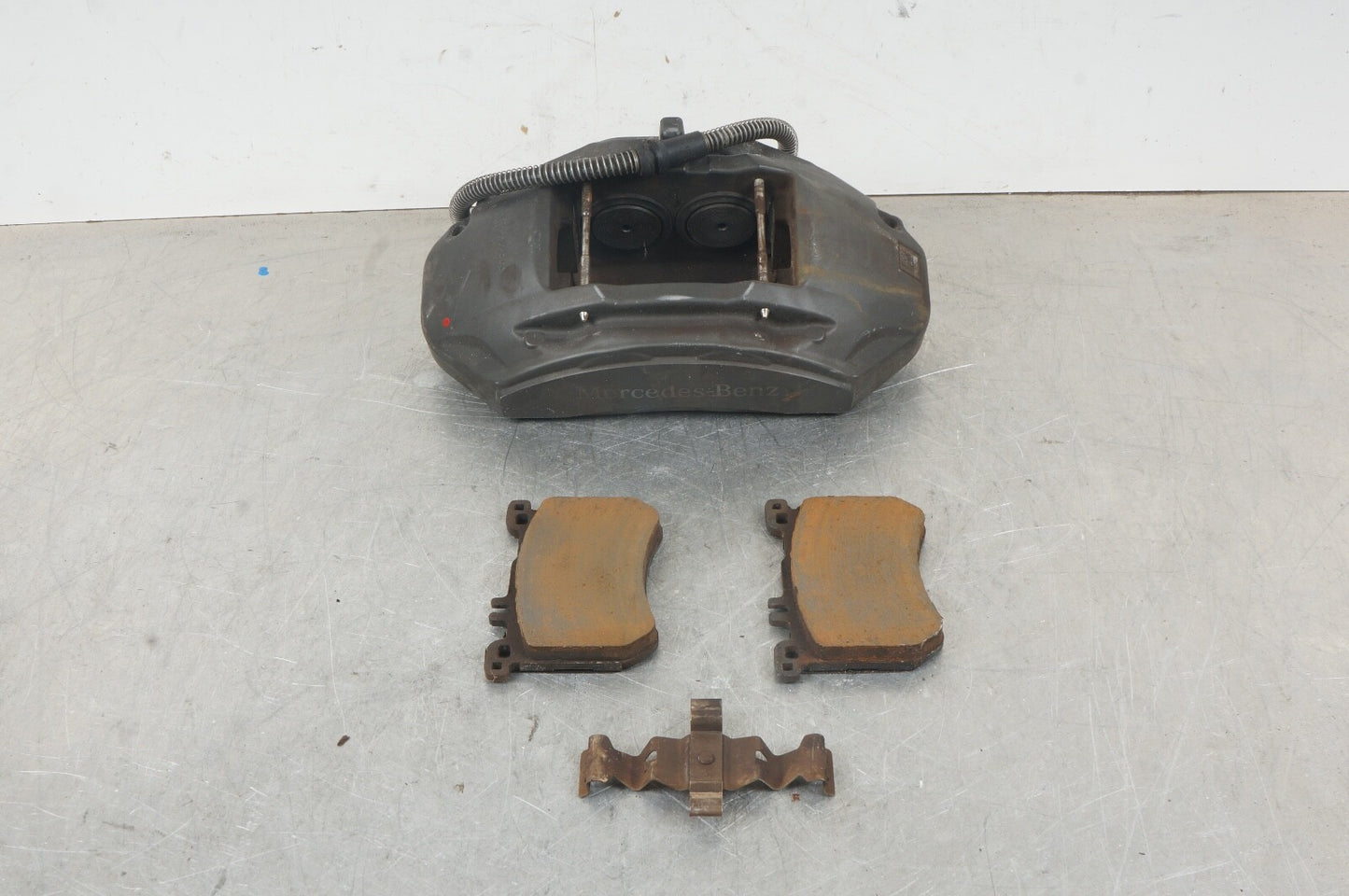 2013 - 2020 Front Left Brake Caliper 2314213798 OEM Mercedes SL400 SL450 SL550