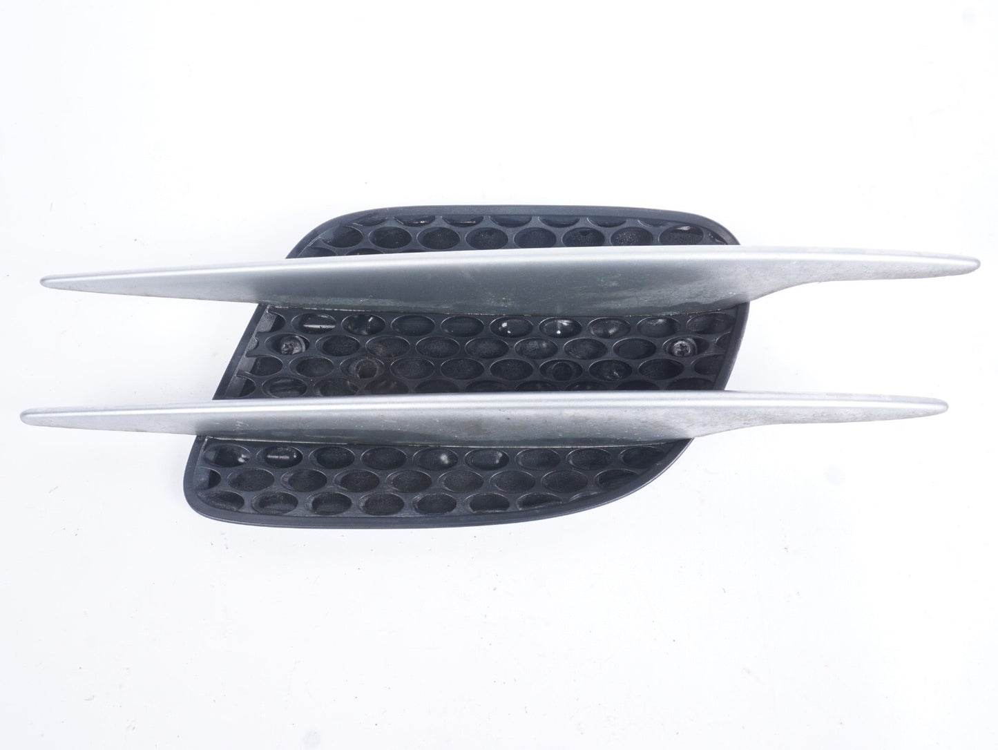 03-08 Mercedes R230 SL500 SL55 AMG SL550 Fender Grill Grille Vent Right Side OEM