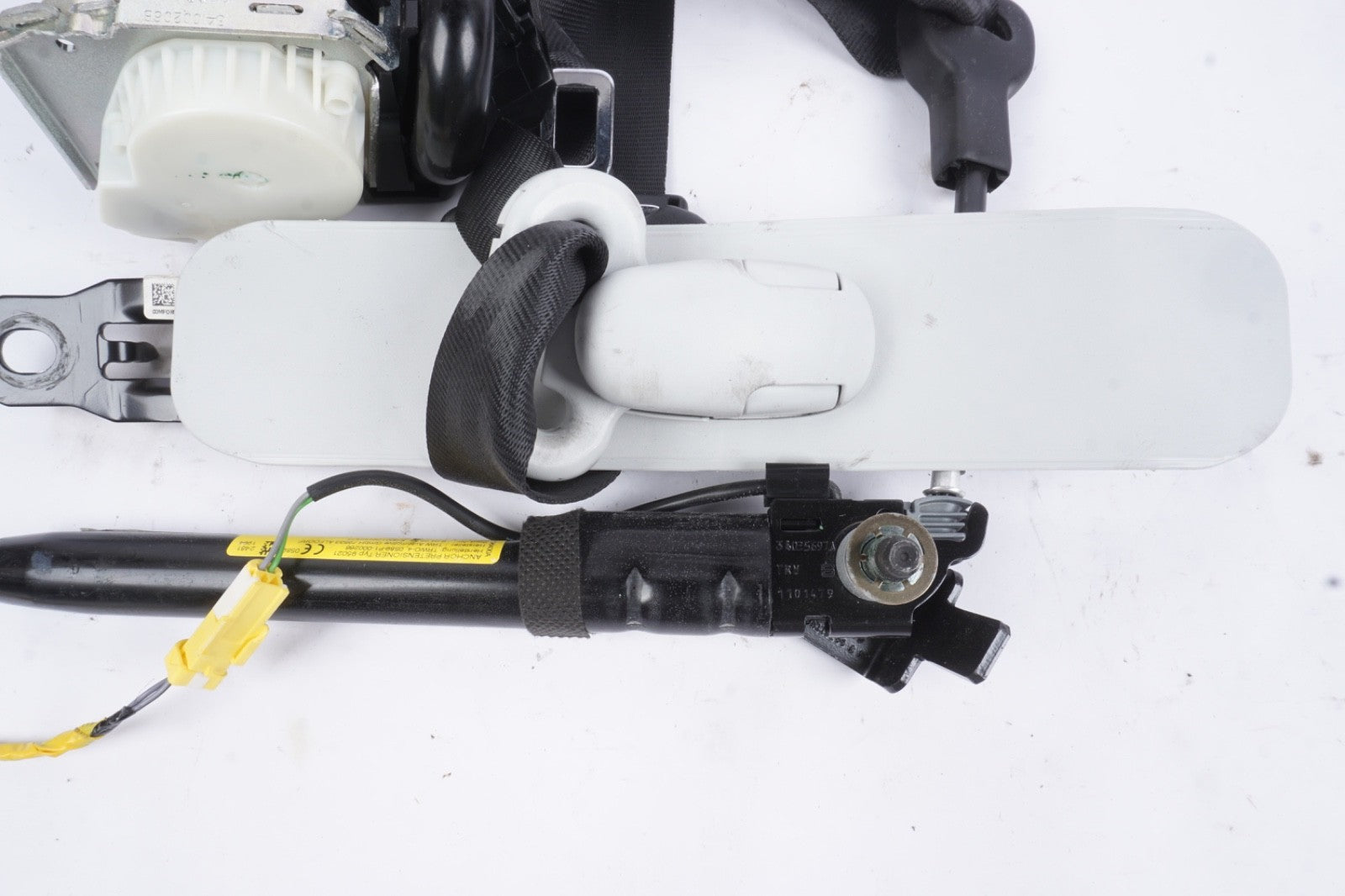 2016-17 FIAT 500X FRONT RIGHT PASSENGER SIDE SEAT BELT SEATBELT RETRACTOR OEM