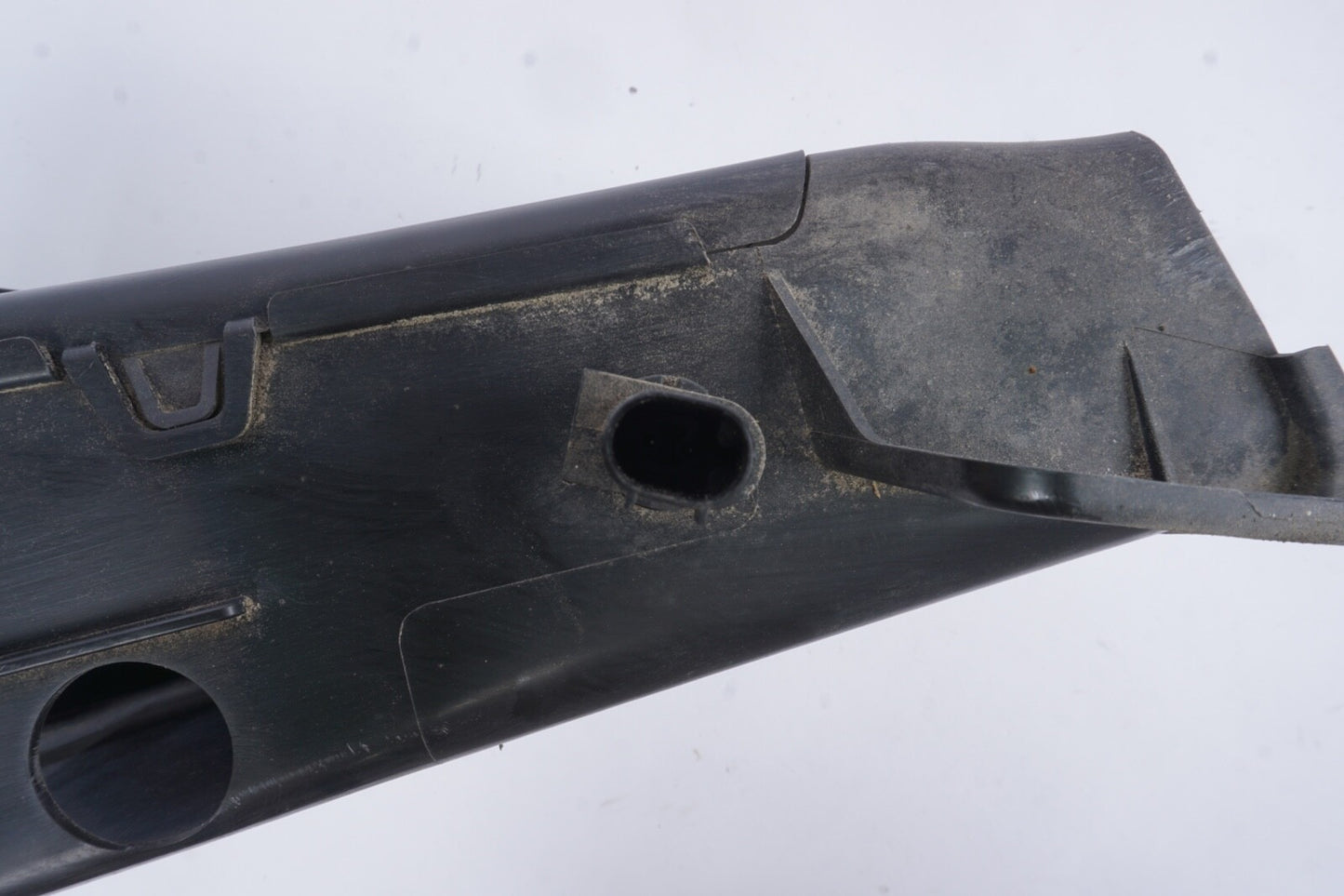 09-12 BMW 750i 750Li F01 Front Right Driver Lower Radiator Air Duct Tube Oem