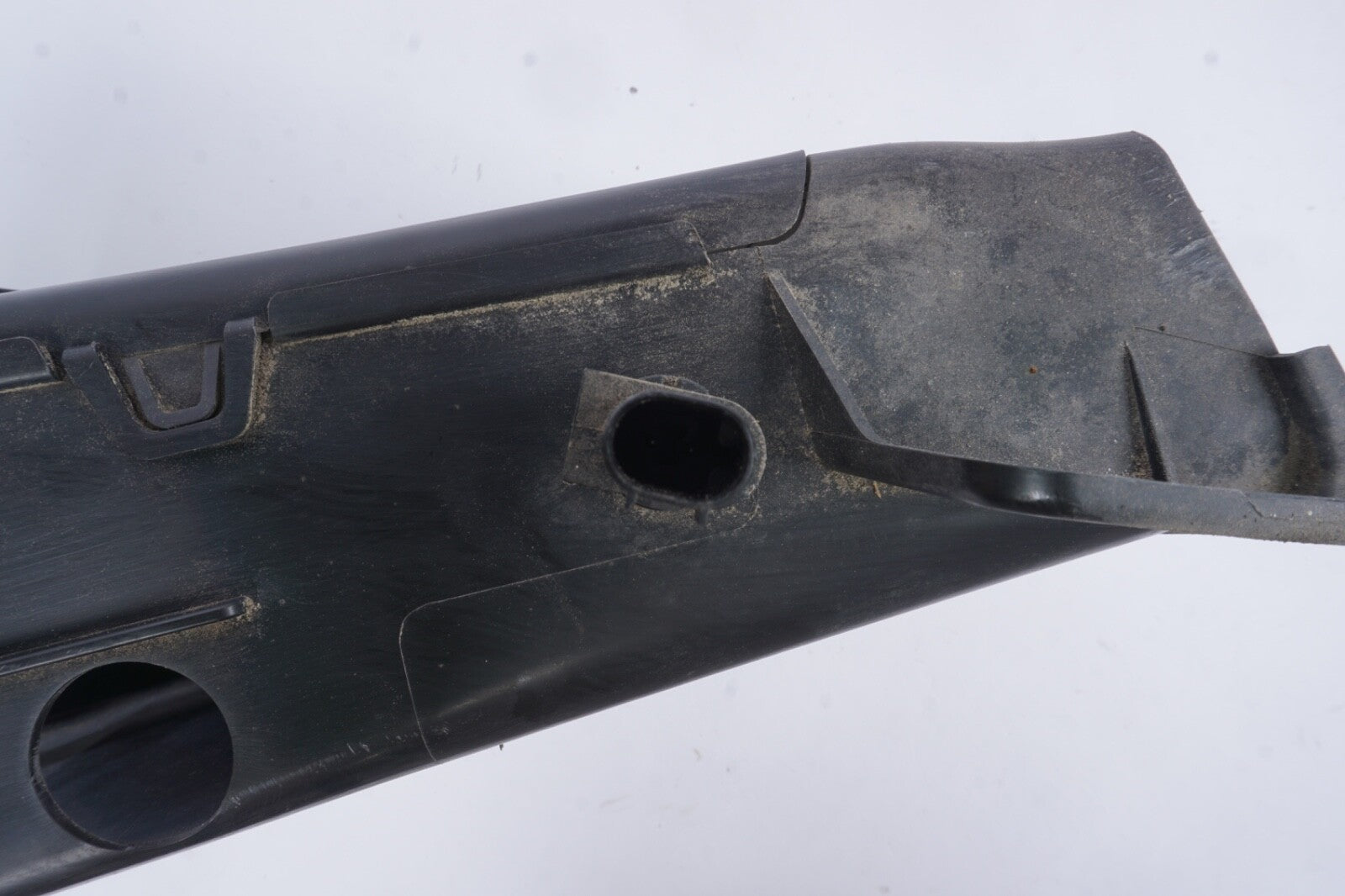 09-12 BMW 750i 750Li F01 Front Right Driver Lower Radiator Air Duct Tube Oem