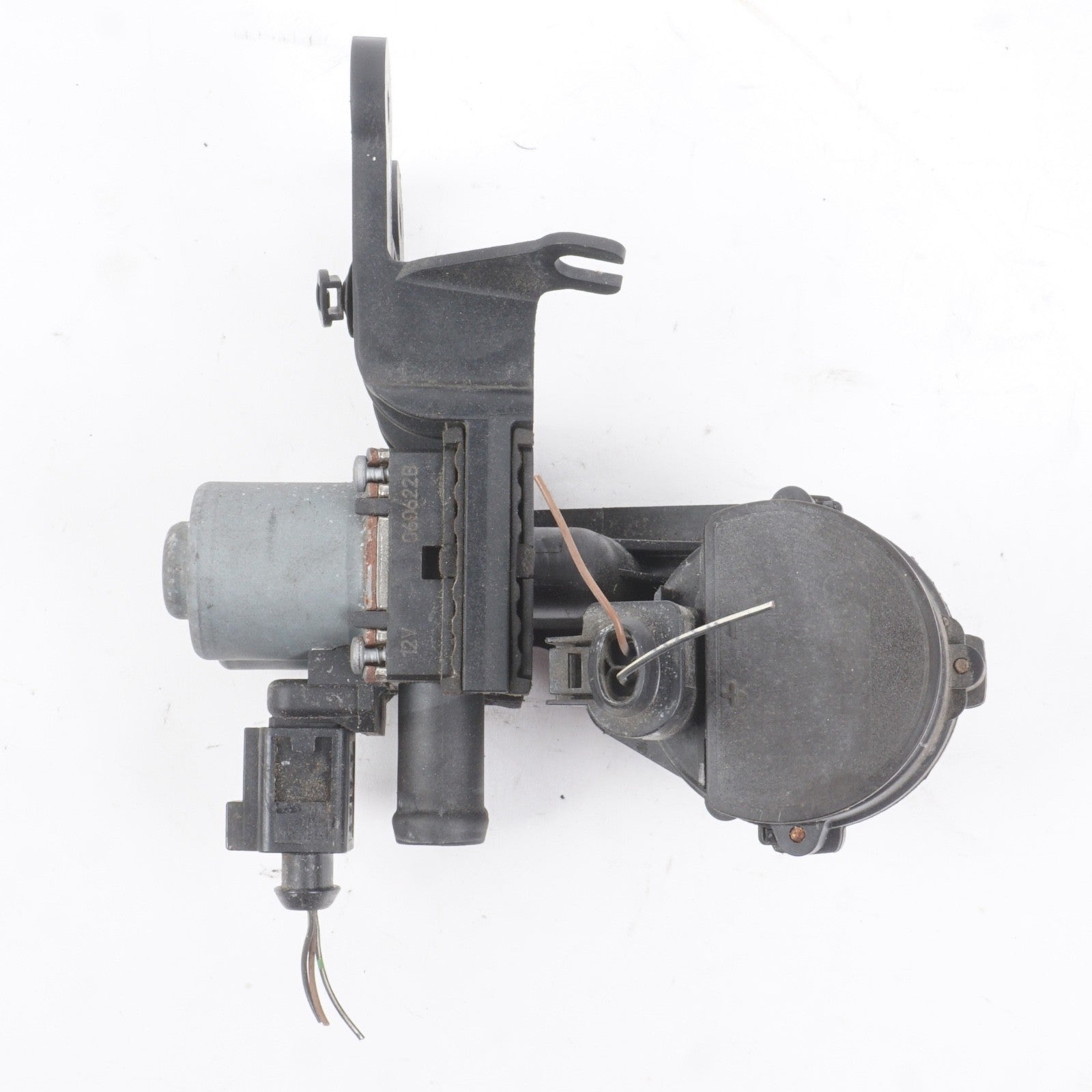 2007 - 2009 AudiI A6 S6 Heater Control Valve Circulation Water Pump OEM
