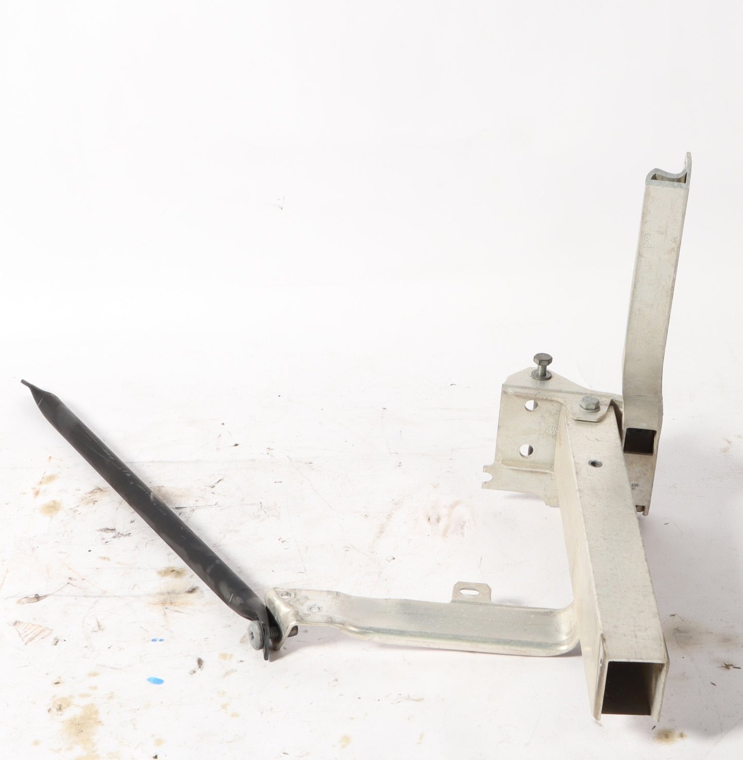 2012 - 2019 BMW 640i 650i Front Bumper Deformation Bracket Right OEM Used