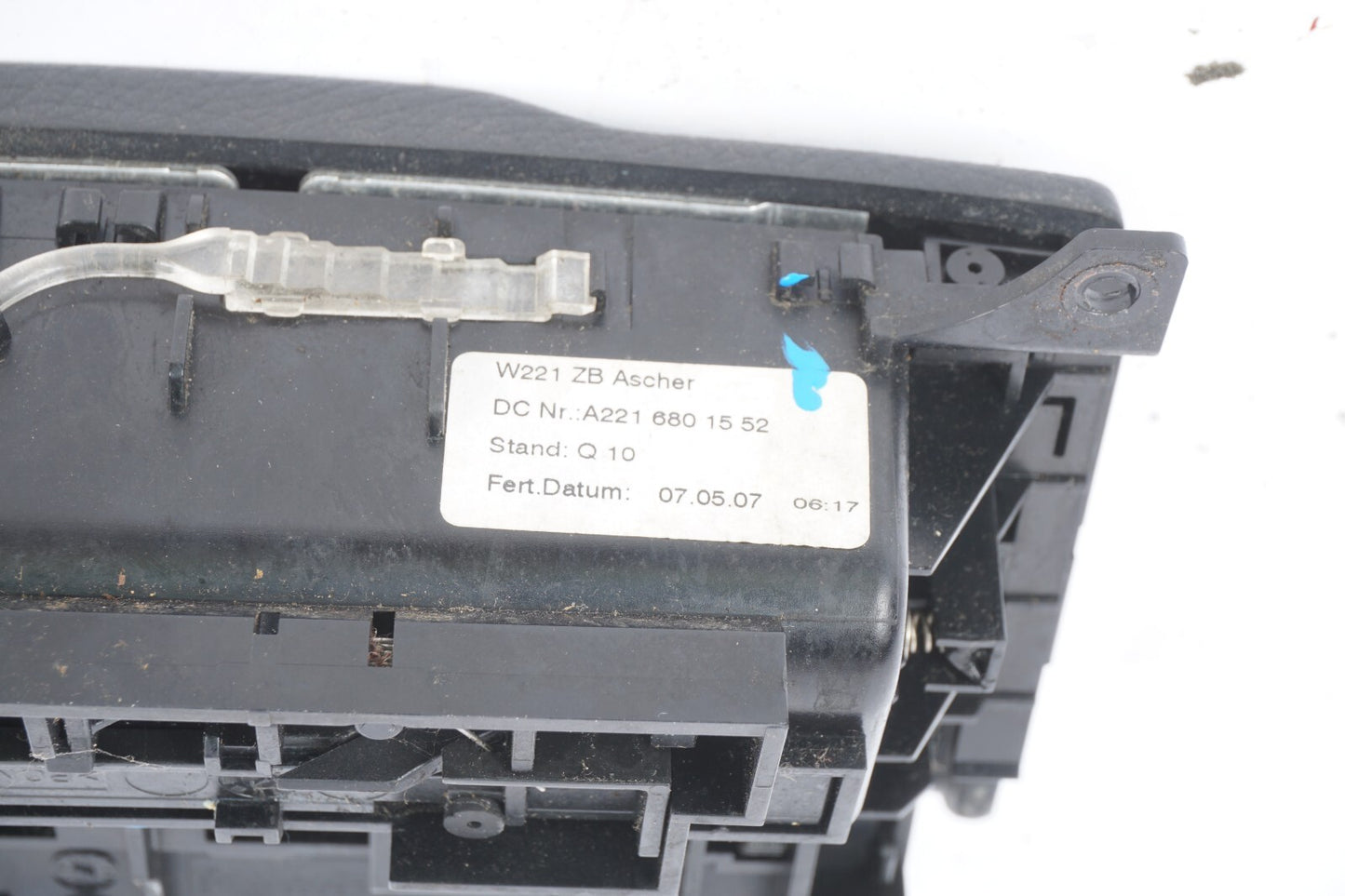 07-09 Mercedes W221 S550 S600 Console Ashtray Lighter Trim 2216801552 OEM