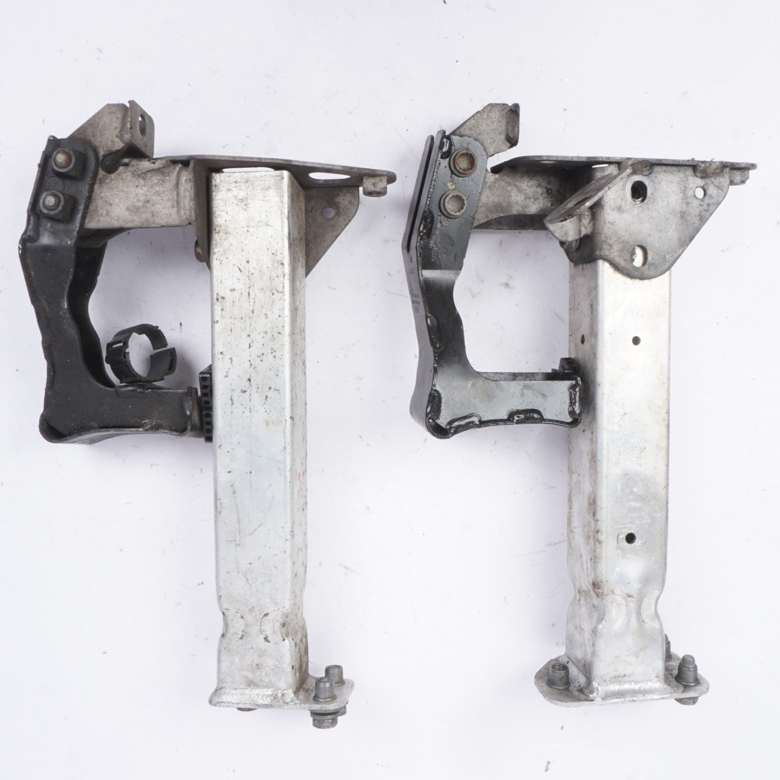 2011 - 2017 AUDI A8 A8L Front Bumper Crash Bar Mount Left & Right OEM
