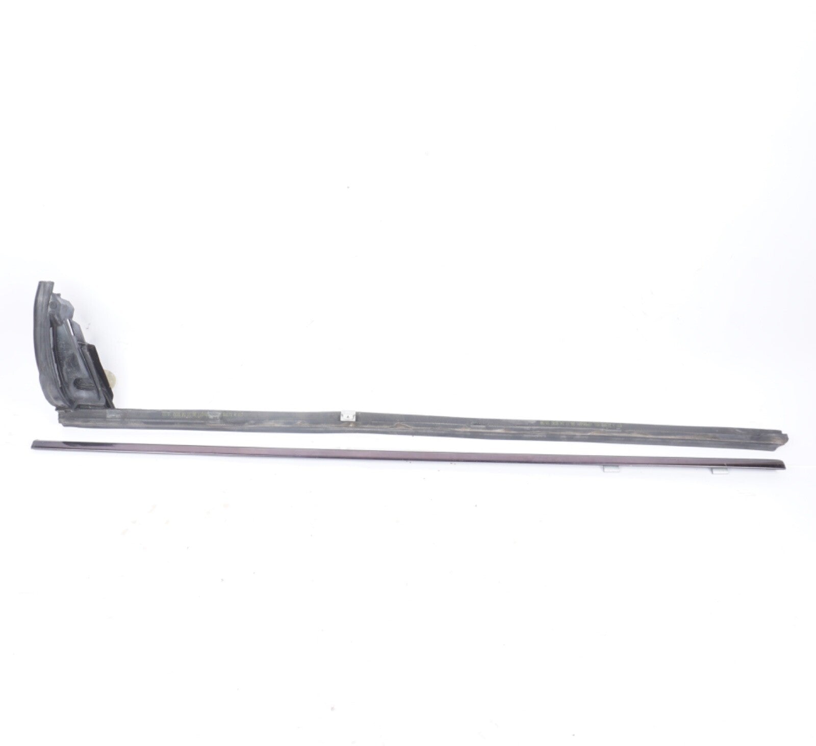 03-11 Mercedes R230 SL500 SL550 Door Window Weather Seal Molding Front Left OEM