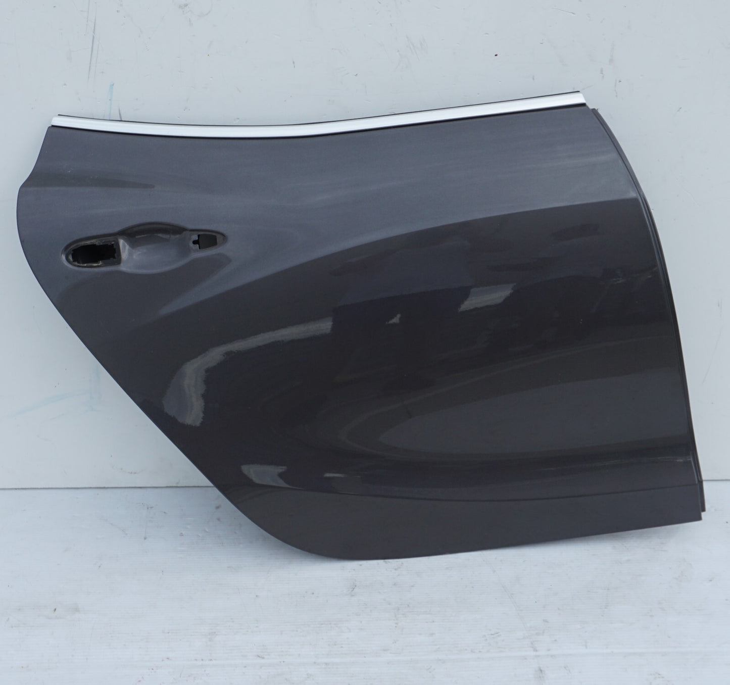 2014-2019 MASERATI GHIBLI REAR RIGHT PASSENGER SIDE DOOR SHELL  OEM
