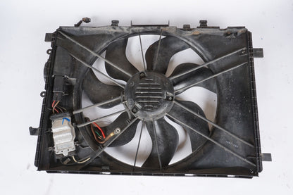08-20 Mercedes W204 C250 C300 SLK250 Engine Radiator Cooling Fan Motor Assembly