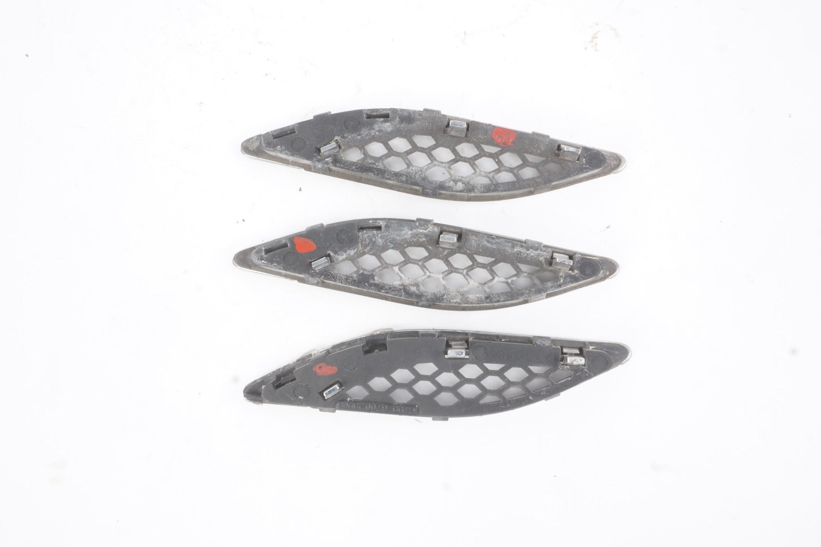 2014 - 2020 Maserati Ghibli Left Fender Chrome Vent Trim Molding Set Of 3 OEM