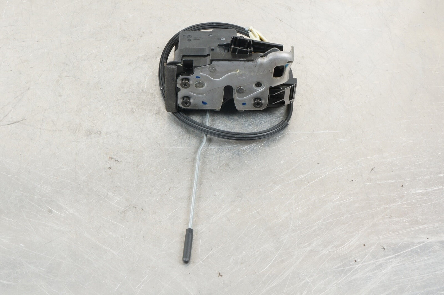 CHEVY GMC FRONT PASSENGER RH DOOR LOCK ACTUATOR OEM P/N 13597551