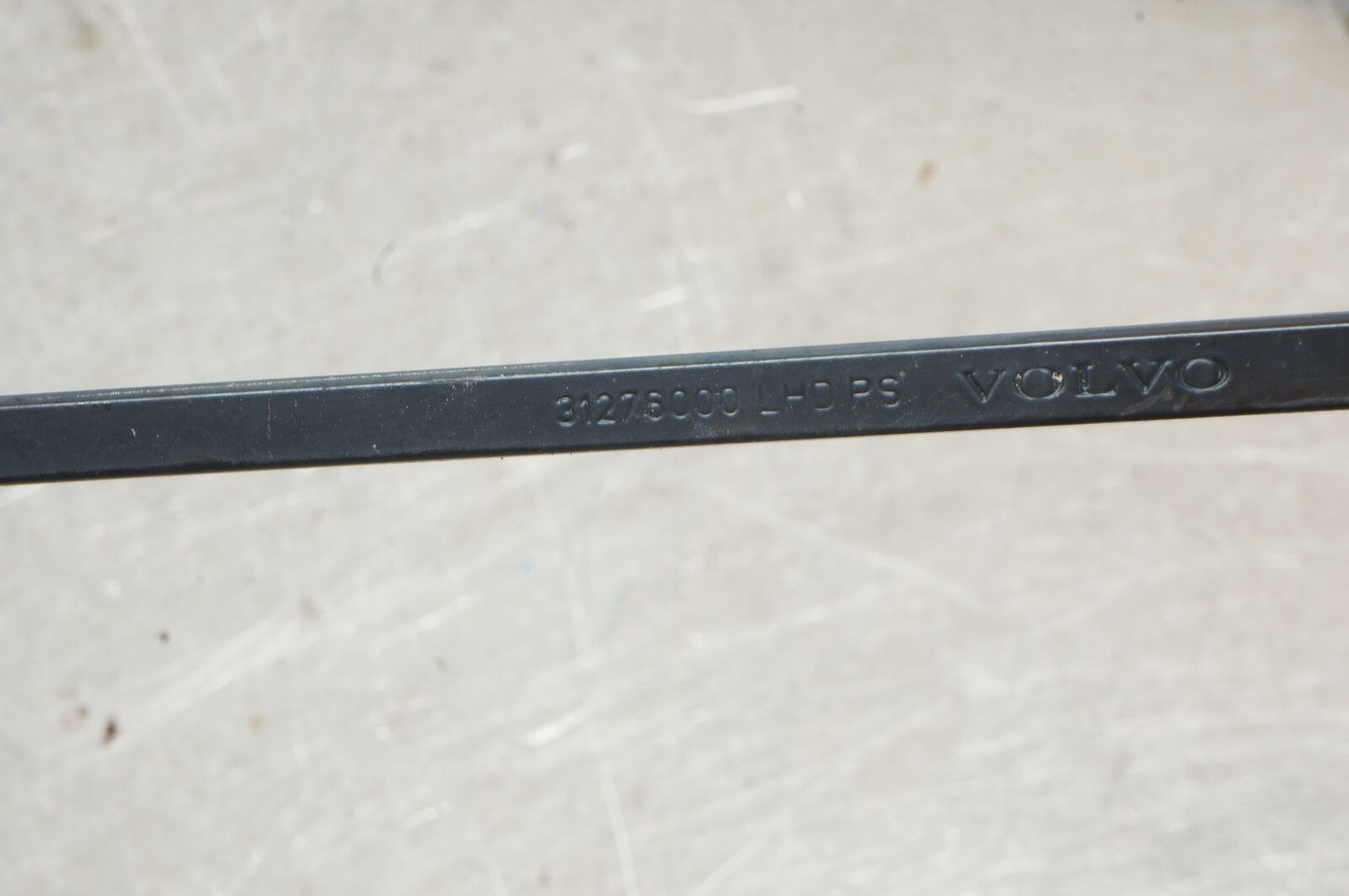 2006 - 2013 VOLVO C70 WINDSHIELD WIPER ARMS PAIR LEFT AND RIGHT