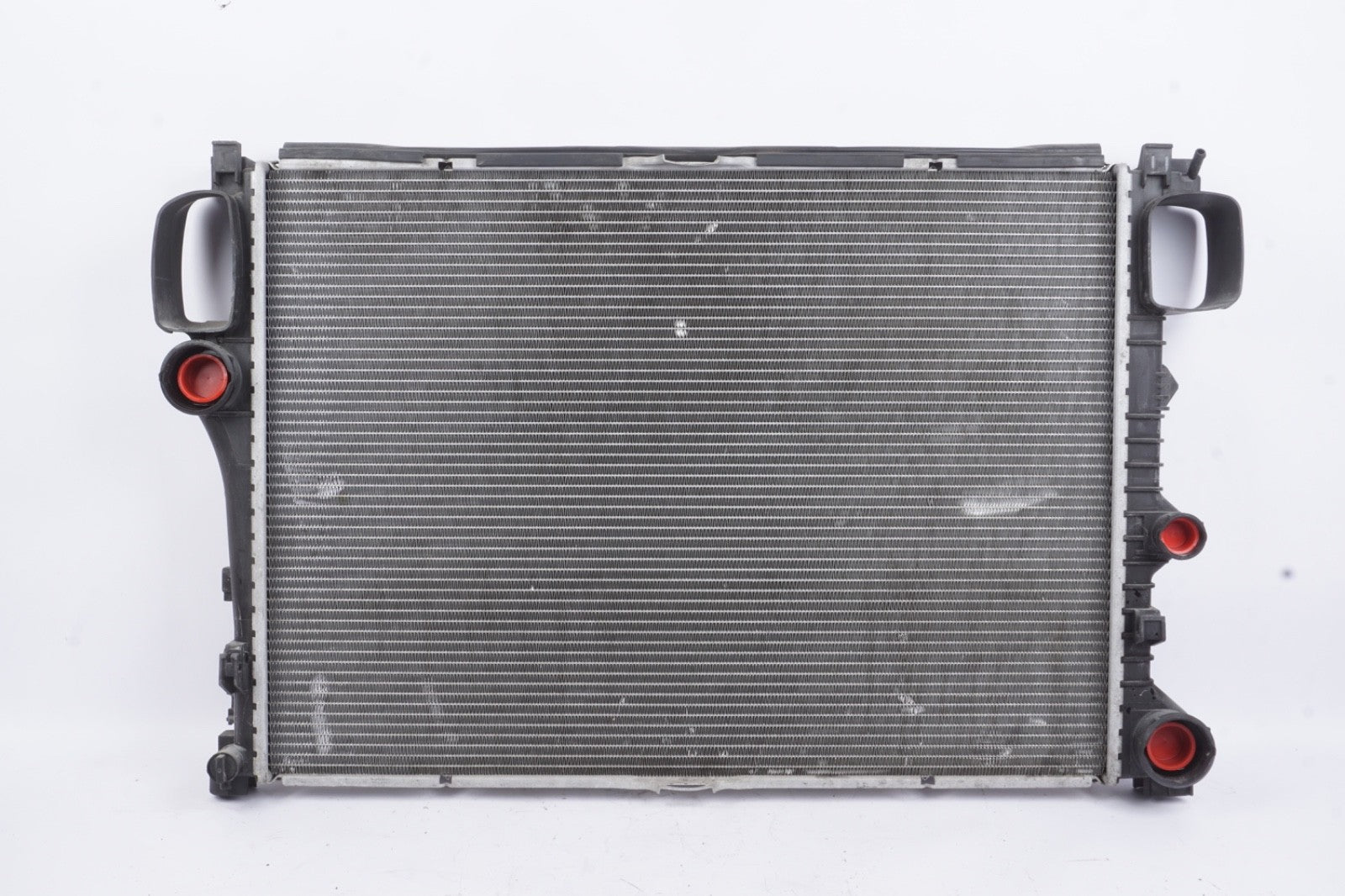 2010 - 2013 Mercedes-Benz S550 Engine Cooling Radiator 2215003203 OEM