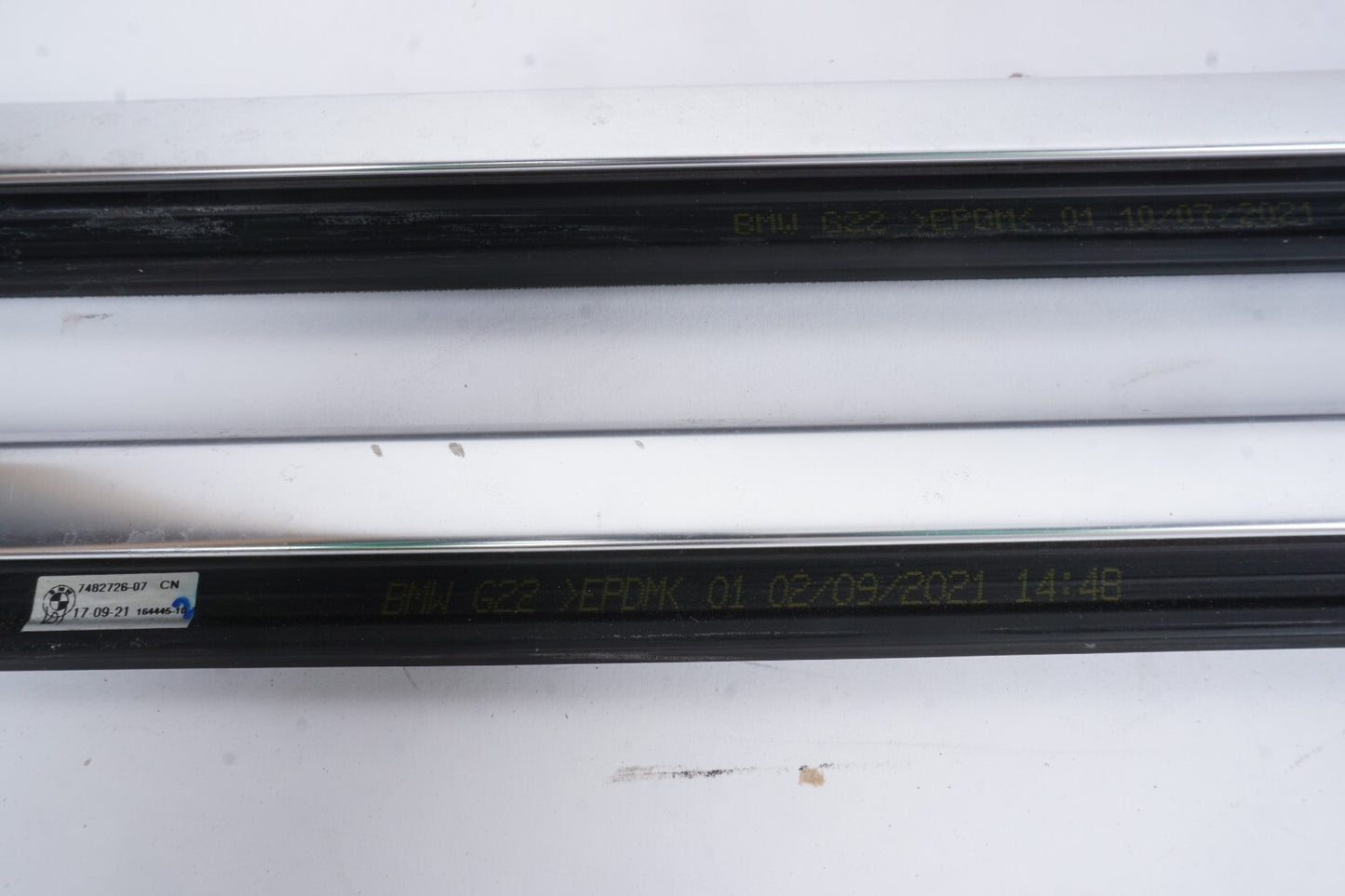 21-23 BMW 430I M440I Convertible G23 Front Door Window Belt Molding LH&RH OEM