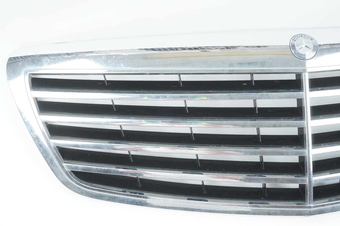 2010 - 2013 Mercedes W221 S63 S550 Hood Radiator Grill Grille OEM