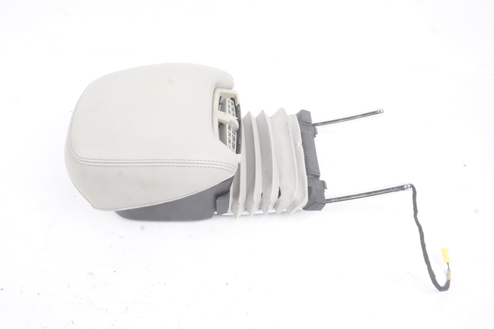10-17 Mercedes W207 E350 E550 CONVERTIBLE Front Seat Headrest Left OR Right OEM