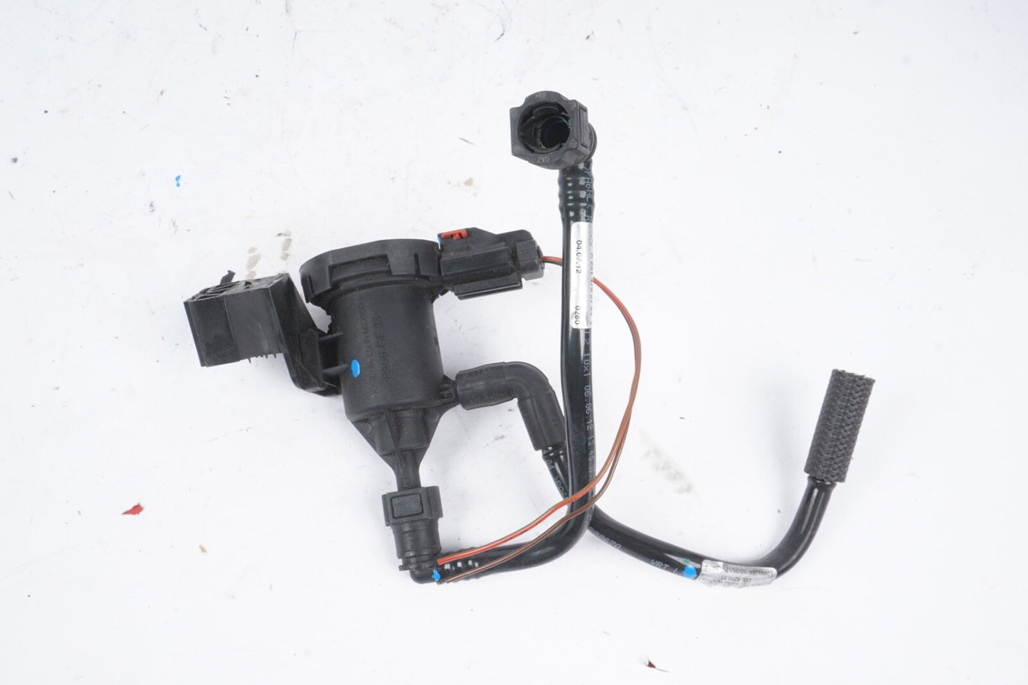 11-18 Mercedes W216 CL550 CLS550 S550 Fuel System Purge Valve 0014760532 OEM