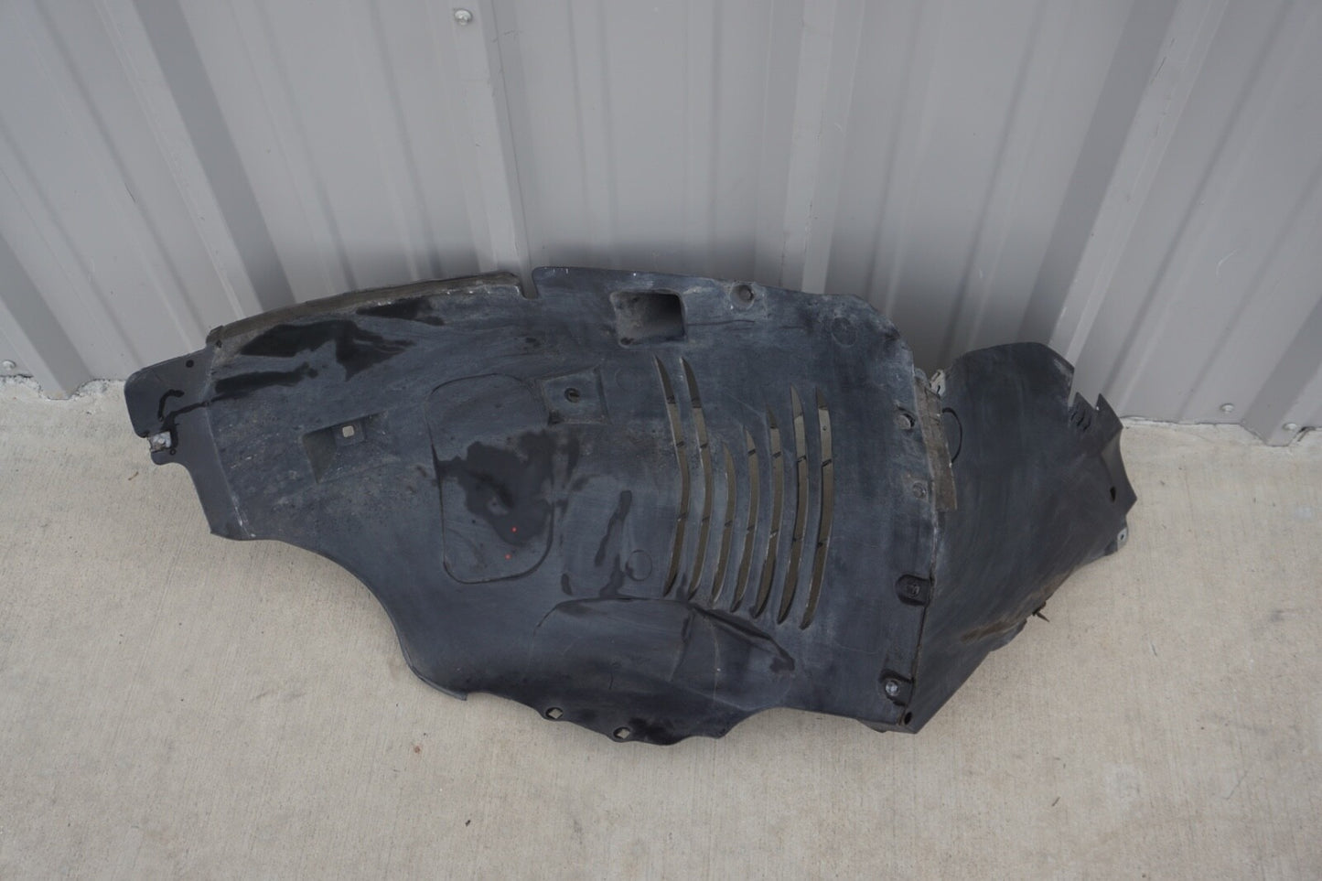 03-06 Mercedes R230 SL500 Front Right Inner Rear Part Wheelhouse Covering Oem