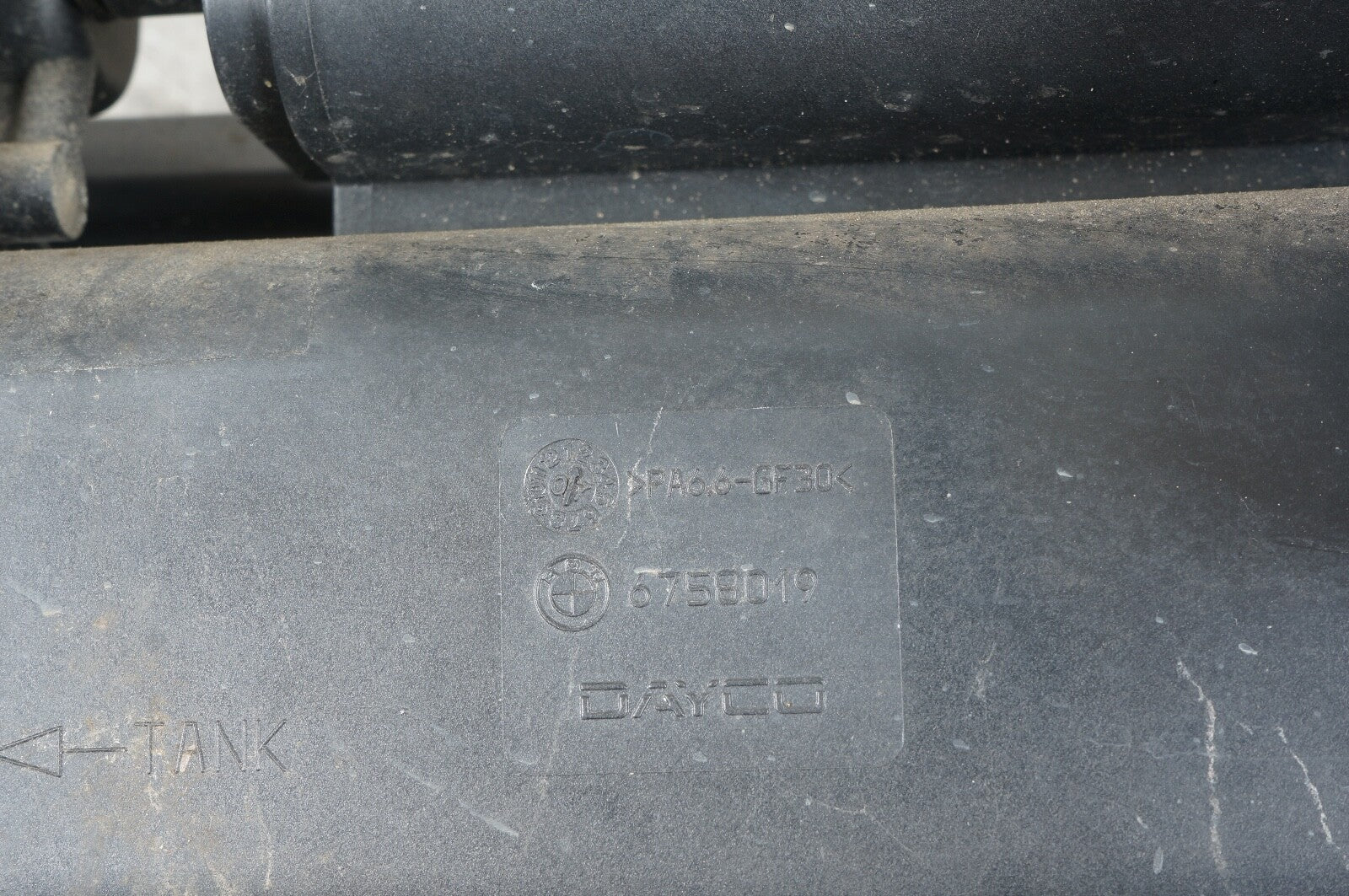 03-08 BMW E86 E85 Z4 FUEL EVAP VAPOR CHARCOAL CANISTER 6758019 OEM