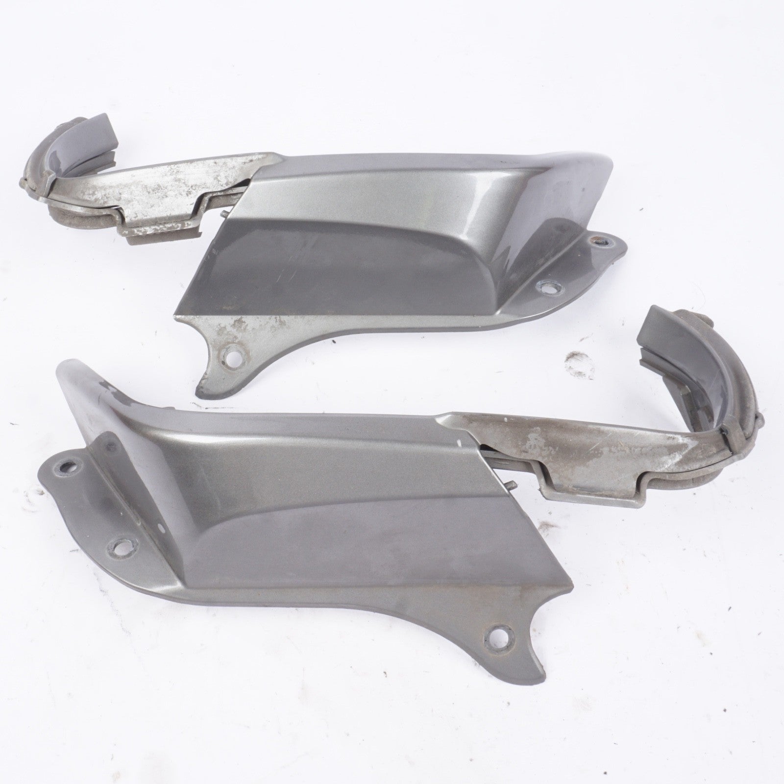 2003 - 2008 BMW E85 Z4 REAR LEFT RIGHT TAIL LIGHT TRIM COVER PANEL