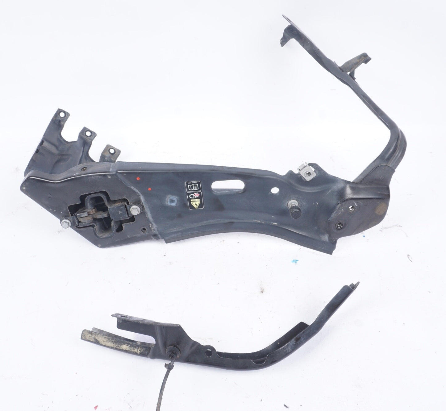 07-13 Mercedes S550 S600 Right Passenger Side Headlight Support Bracket Oem
