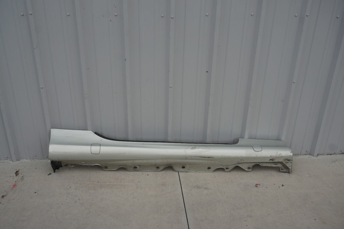 2003 - 2008 Mercedes Sl500 Rear Right Side Rocker Panel Skirt Molding OEM