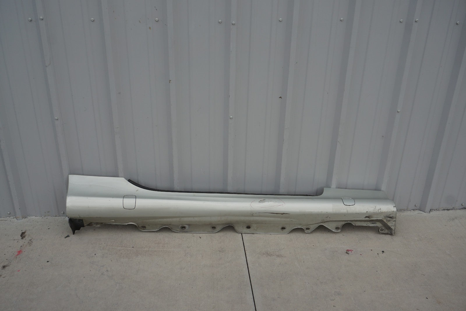 2003 - 2008 Mercedes Sl500 Rear Right Side Rocker Panel Skirt Molding OEM