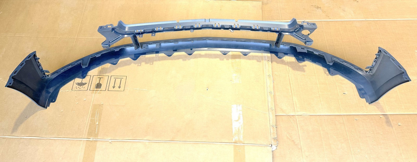 2020 2021 2022 Bentley Flying Spur Sedan Front Bumper Lower Cover 3SE807093B
