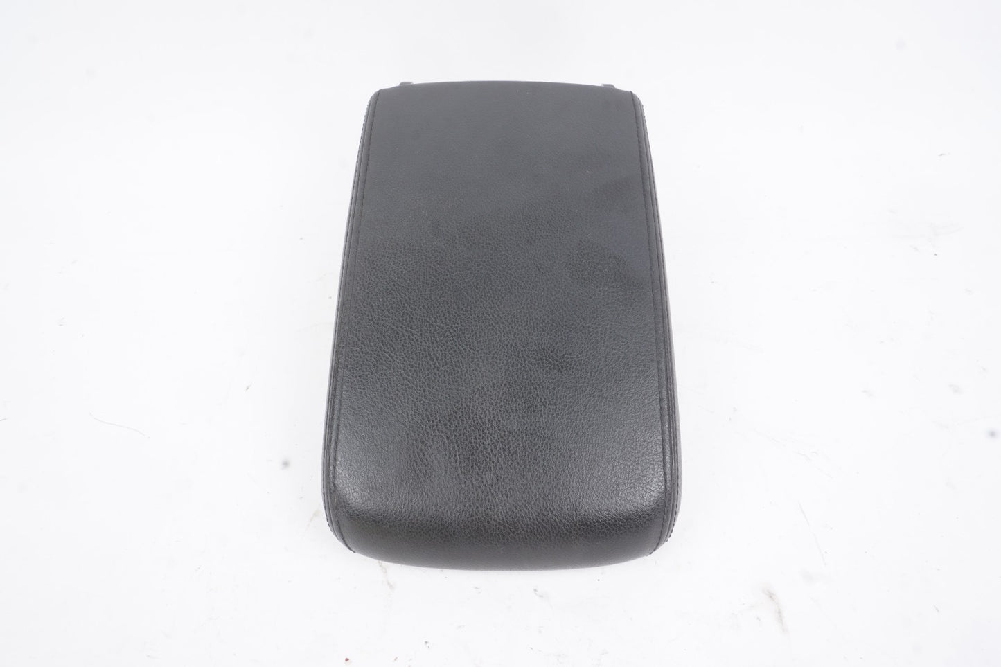 2012-2019 Volkswagen Passat Center Console Armrest OEM