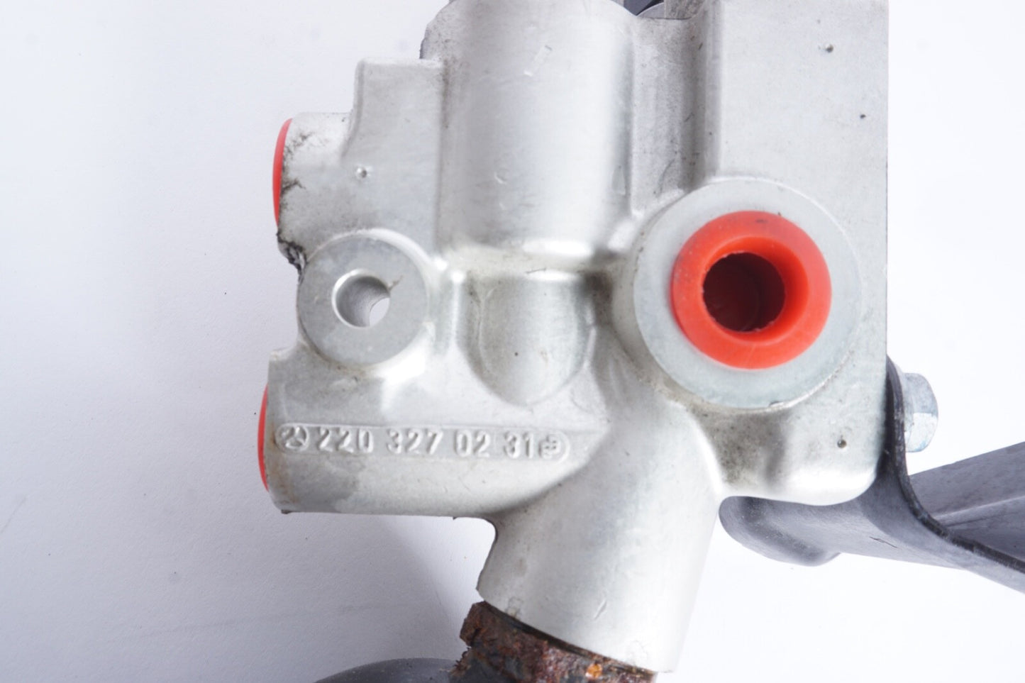 Mercedes R230 SL500 CL500 Pressure Relief Valve ABC Hydraulic Suspension OEM