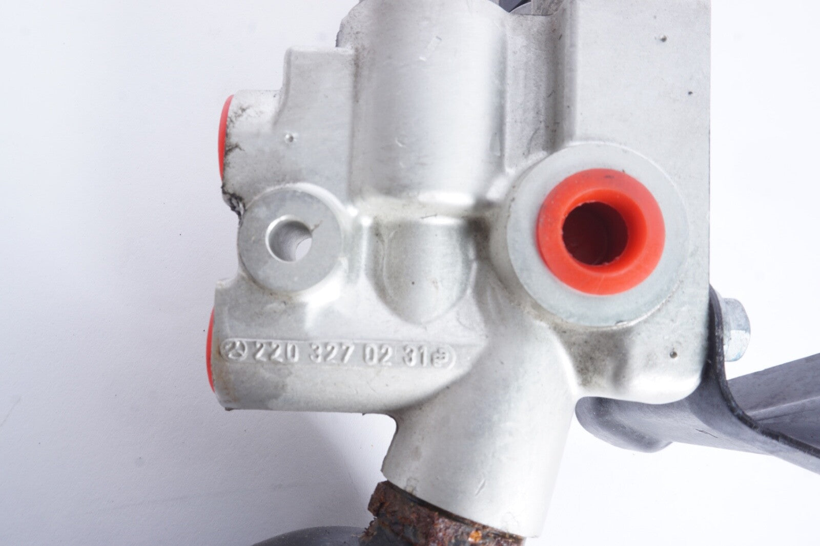 Mercedes R230 SL500 CL500 Pressure Relief Valve ABC Hydraulic Suspension OEM