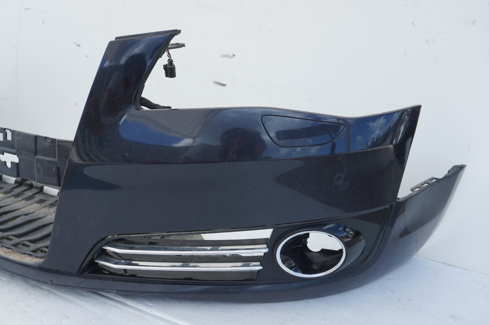 2011 - 2014 AUDI A8L A8 FRONT BUMPER COVER OEM