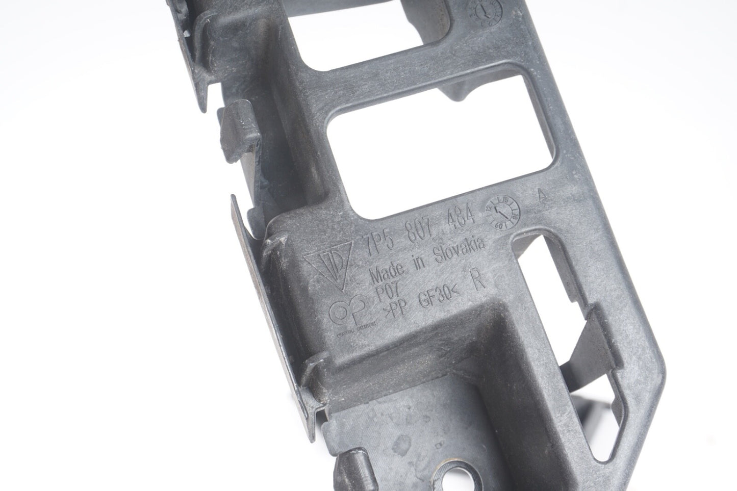 2011-2014 PORSCHE CAYENNE - REAR Right Left Bumper Guide / Bracket / Pair