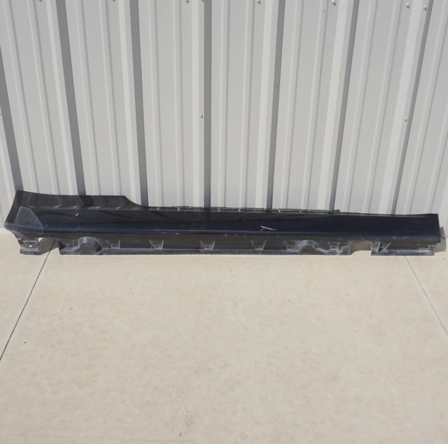 2004 - 2007  BMW 650i E63 E64 Rocker Panel Skirt Molding Right Passenger OEM