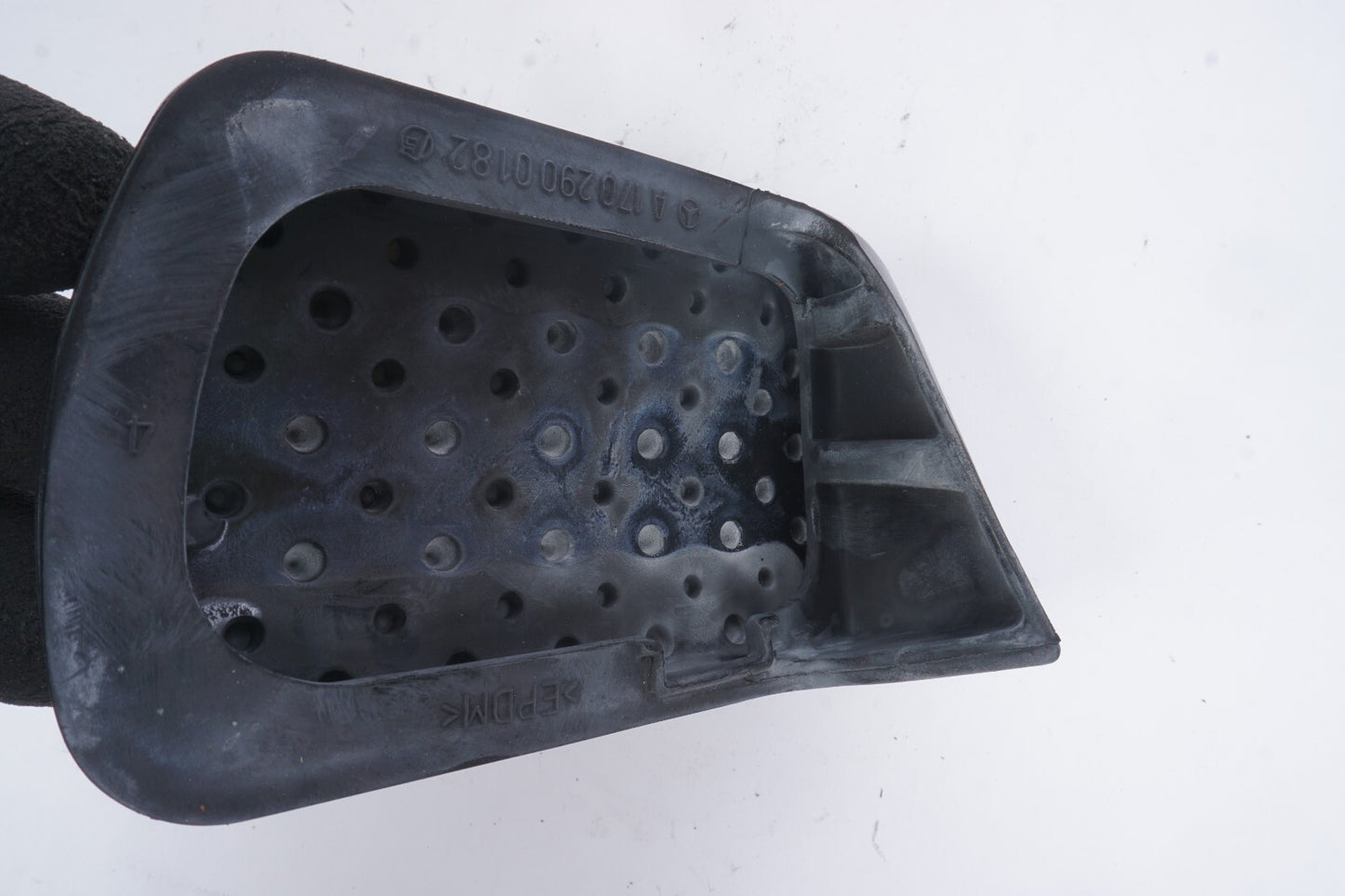 10-17 Mercedes W207 E350 E550 Brake Pedal Pad 1702900182 OEM