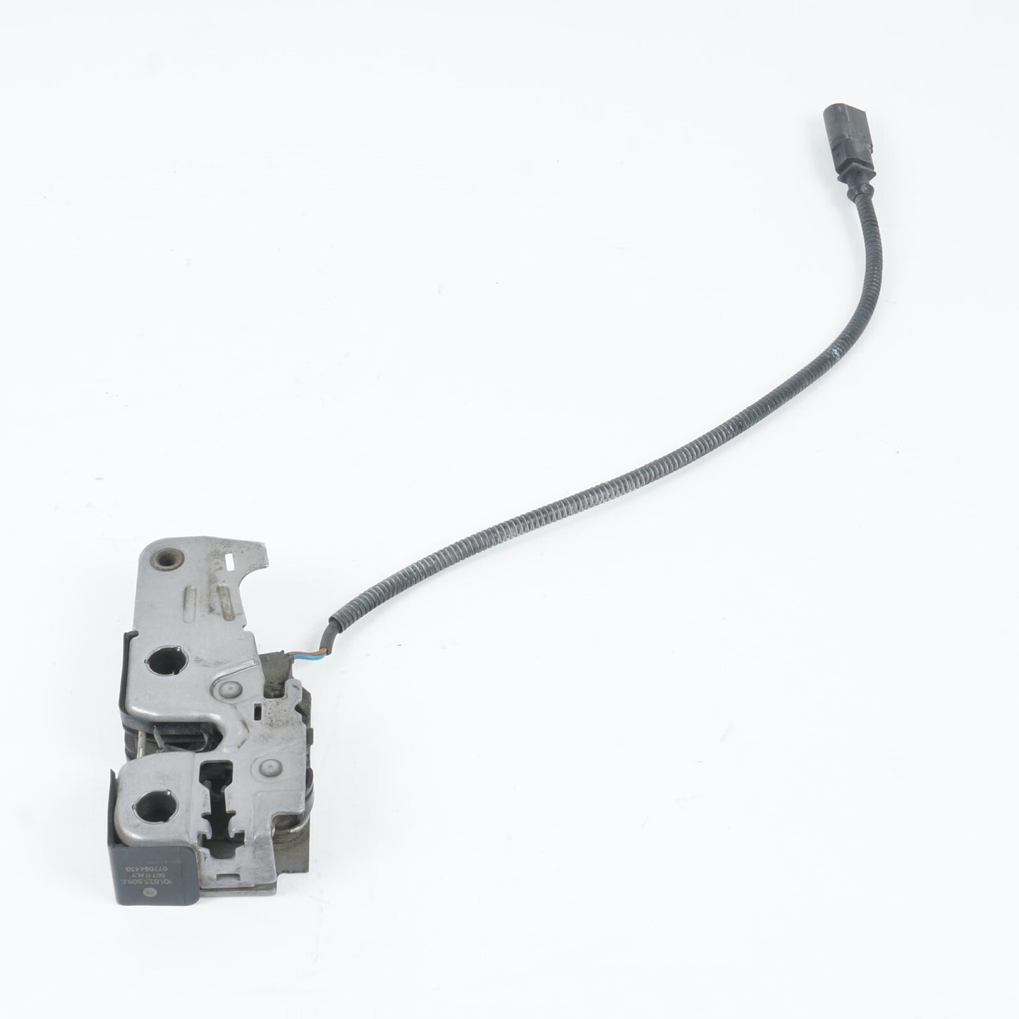 2007 - 2016 VOLKSWAGEN EOS HOOD LATCH LOCK 1Q1823509E OEM