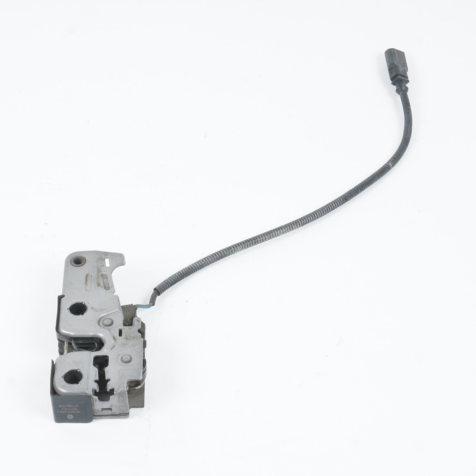 2007 - 2016 VOLKSWAGEN EOS HOOD LATCH LOCK 1Q1823509E OEM