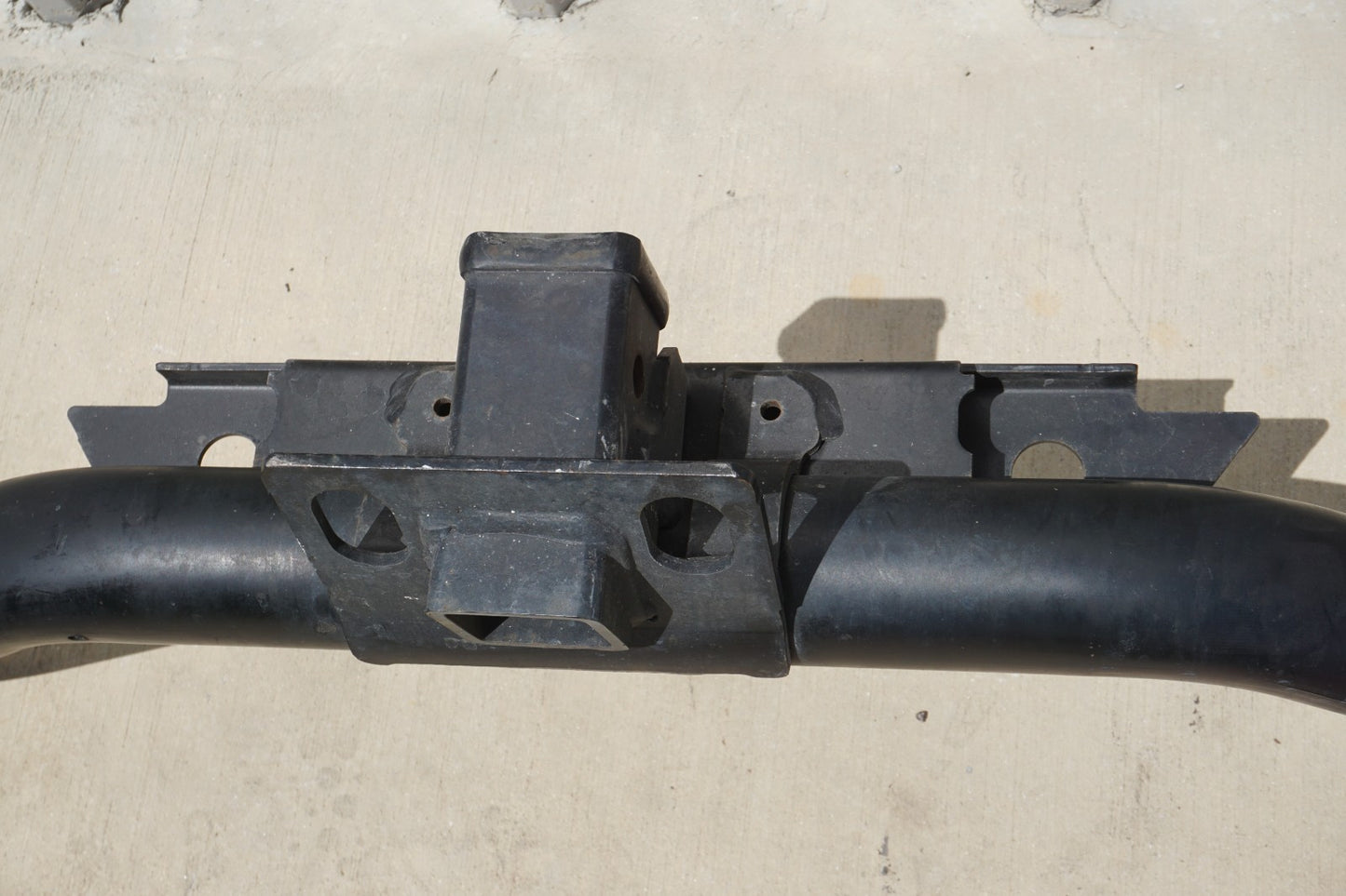 2016 - 2019 NISSAN TITAN XD REAR BUMPER TOW TOWING HITCH BAR OEM