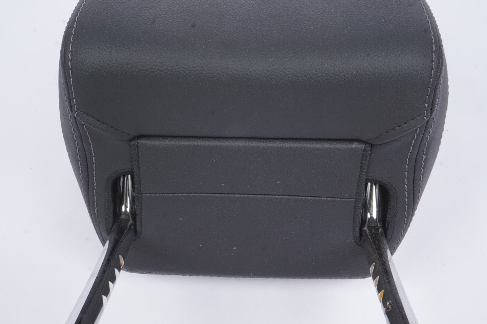 2021 2022 2023 2024 BMW 430i CONVERTIBLE FRONT LEFT HEADREST LEATHER OEM