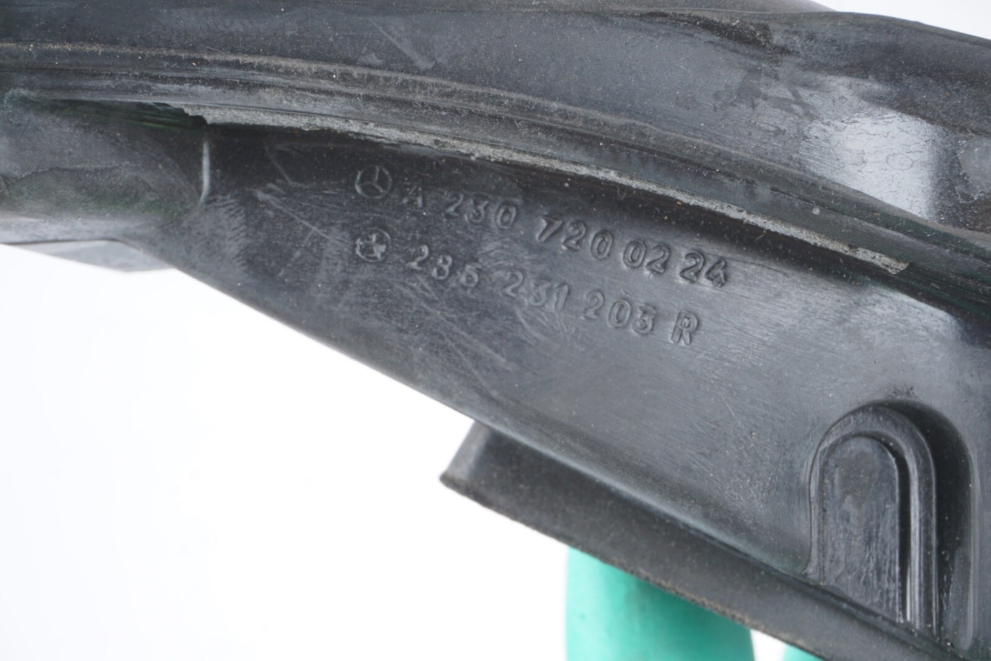 03-11 Mercedes R230 SL500 SL550 Door Window Weather Seal Molding Front Right OEM