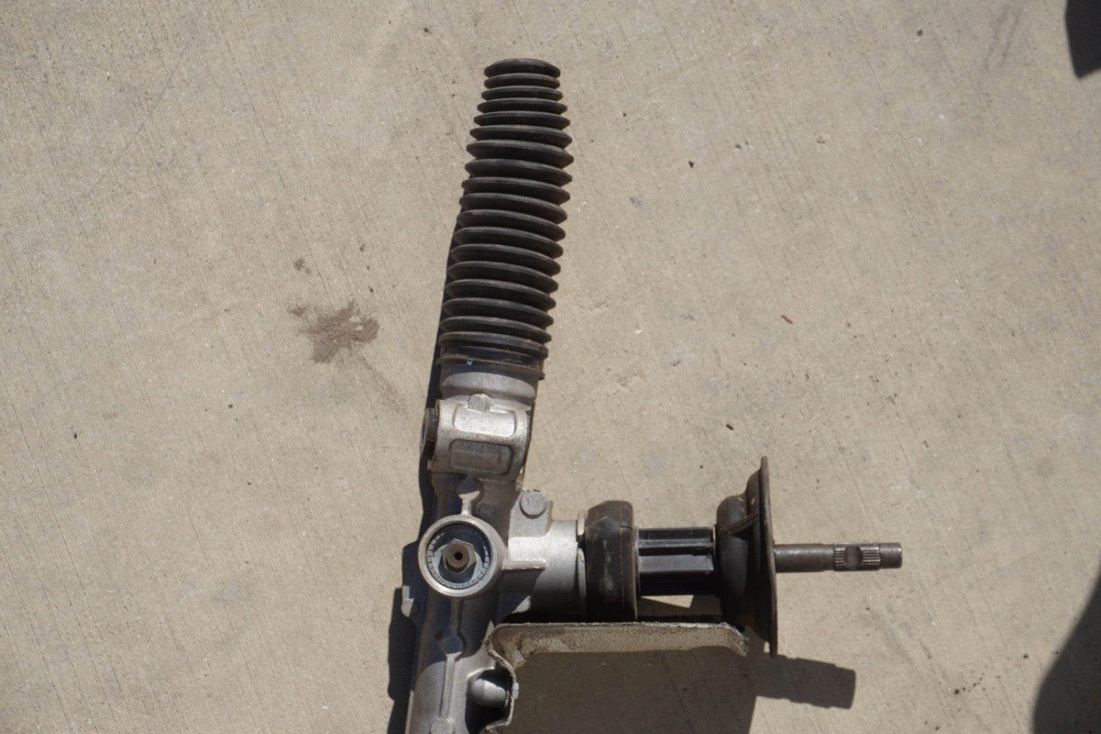 2016 - 2019 Jeep Renegade Steering Rack OEM