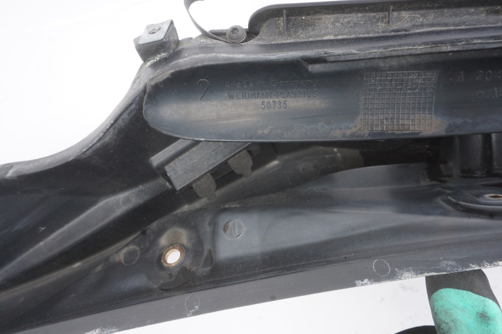 2008 - 2014 Mercedes C250 C300 E350 W204 Cabin Air Intake Duct OEM