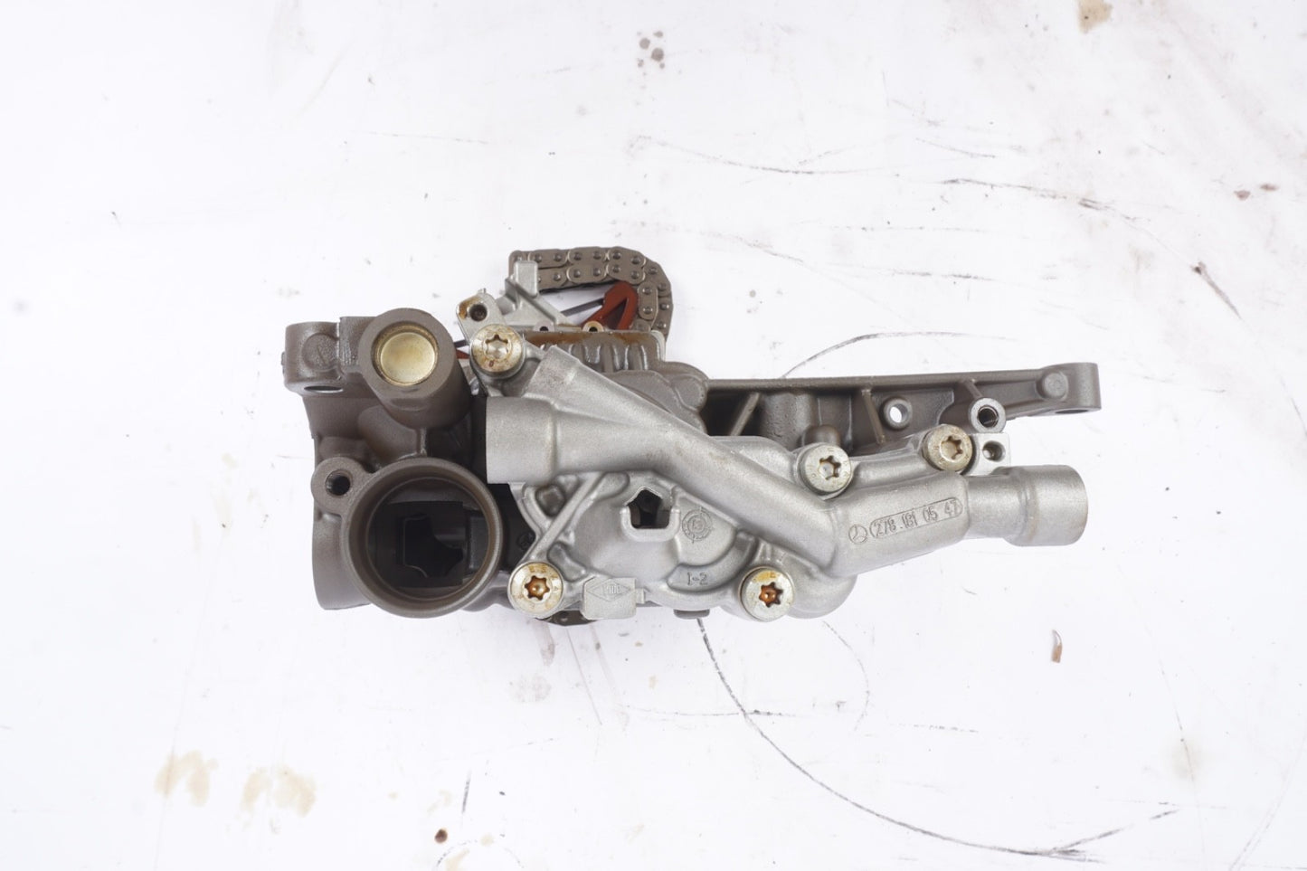 11-19 Mercedes W221 S550 CLS550 E550 4.6 Engine Motor Oil Pump OEM