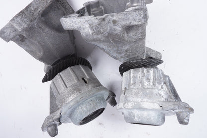 2013 14 MERCEDES E350 (A207 C207 W207) 3.5L M276 LEFT RIGHT MOTOR MOUNT BRACKET