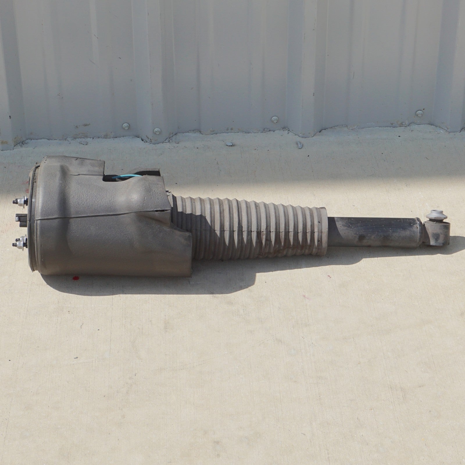 11-18 Audi A8L Rear Right Passenger Air Suspension Shock Strut 4H0616002M OEM