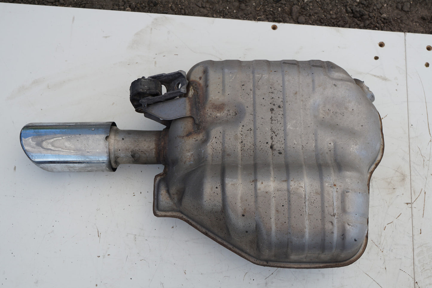 2012 - 2014 AUDI A7 3.0L EXHAUST MUFLER LEFT DRIVER SIDE  OEM