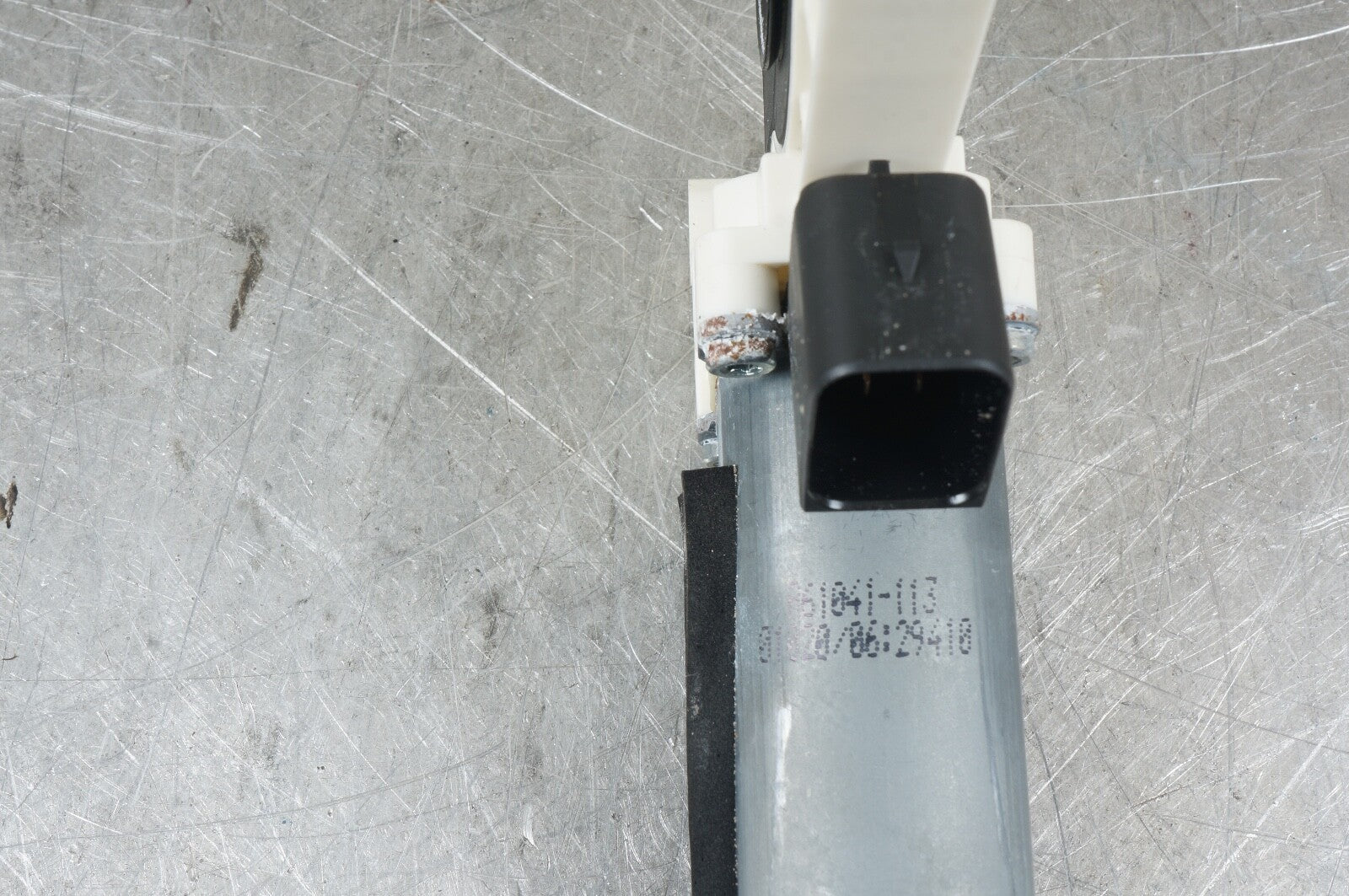 13-20 Mercedes R231 SL550 SL400 Front Right Side Window Regulator Motor OEM