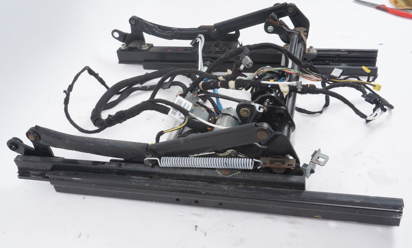 03-12 Mercedes R230 SL500 SL55 AMG Lower Seat Track Rail Right Side OEM
